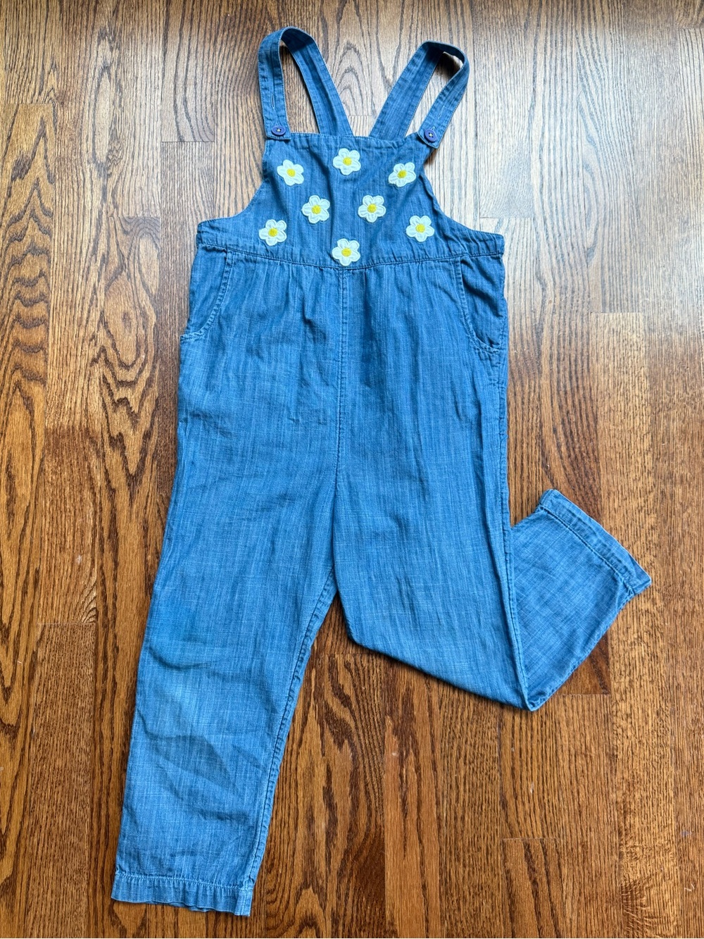 Mini Boden Chambray Daisy Applique Overalls 6-7 Years